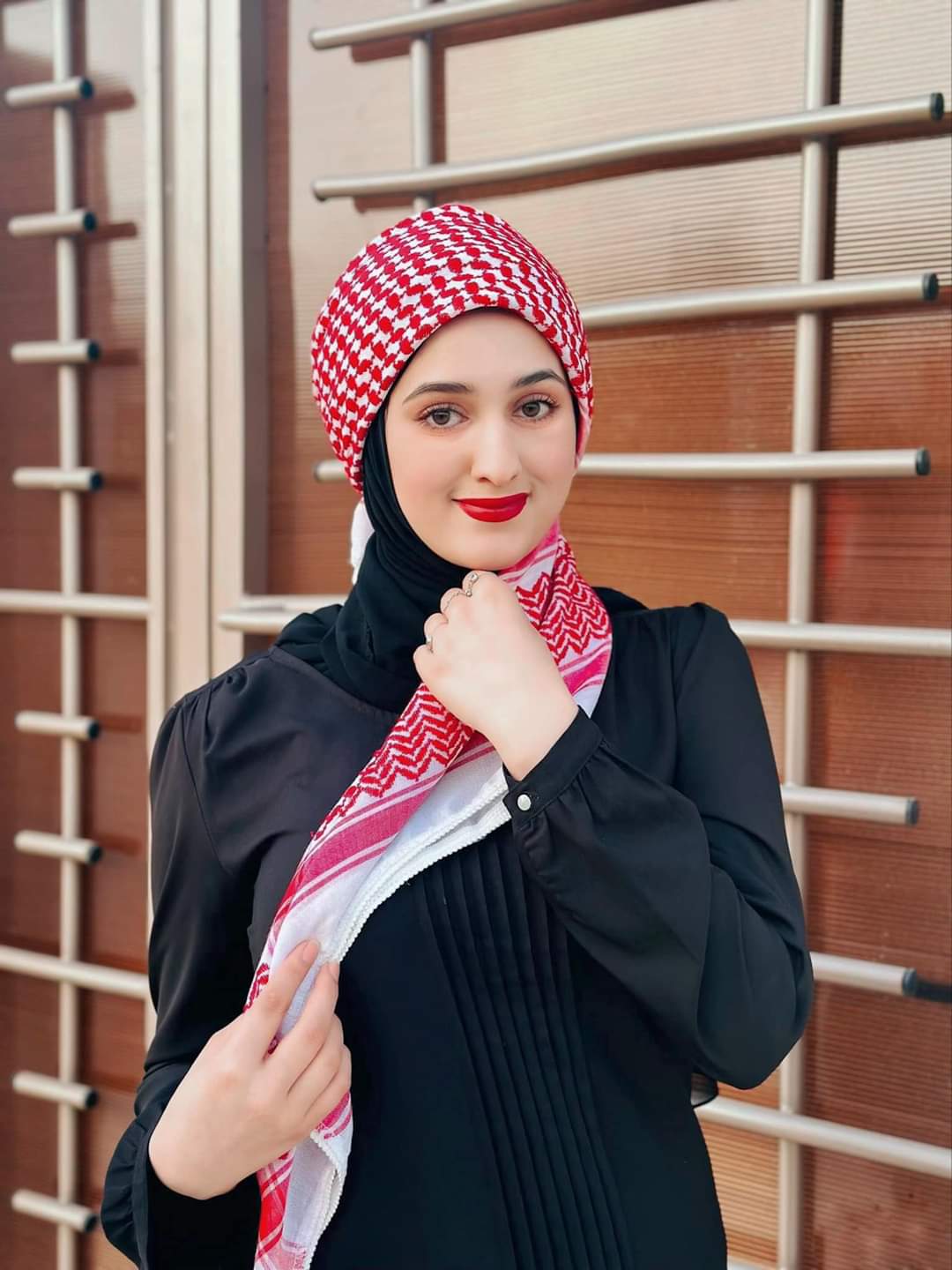 جوهرة العرب الإخباري يهنئ الزميلة رولا أبو دلو بمناسبة عيد ميلادها الميمون